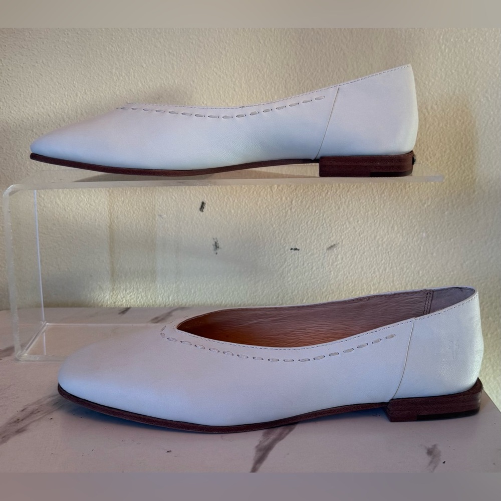 Frye Claire Flats, Size 9, White, Like Knew Condition